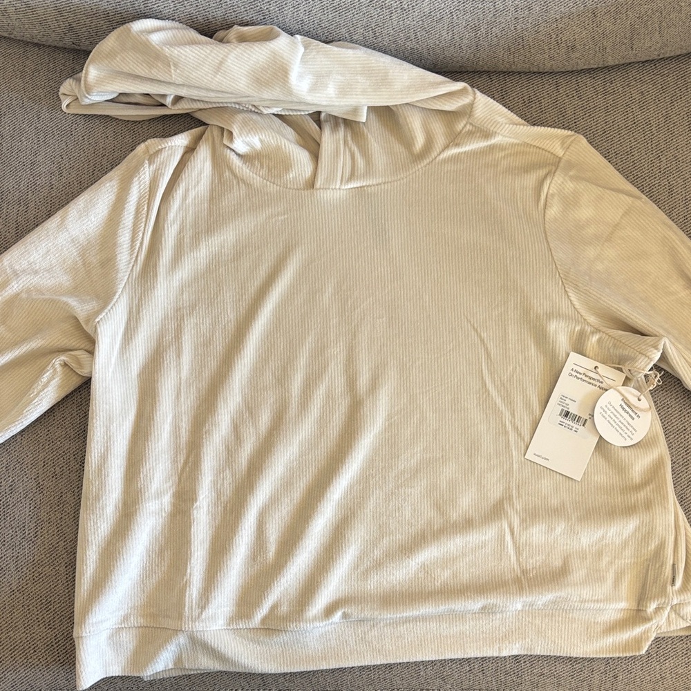 Vuori Cream Long-Sleeve Top